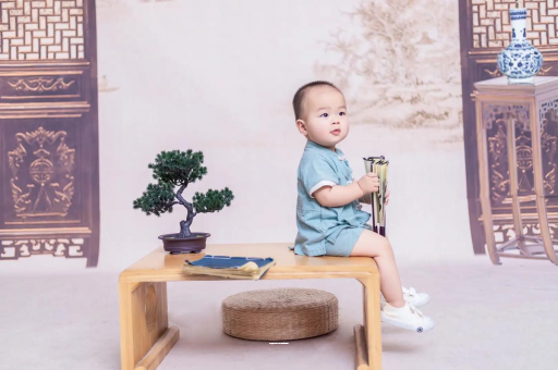 江山宝宝眼袋发黑